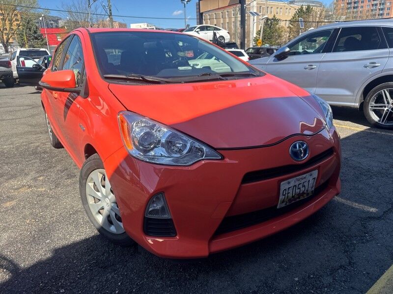 2013 Toyota Prius c Three 2013 Toyota Prius c Three