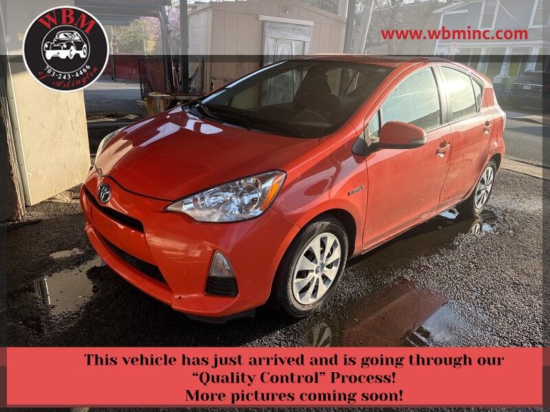 2013 Toyota Prius c Three 2013 Toyota Prius c Three