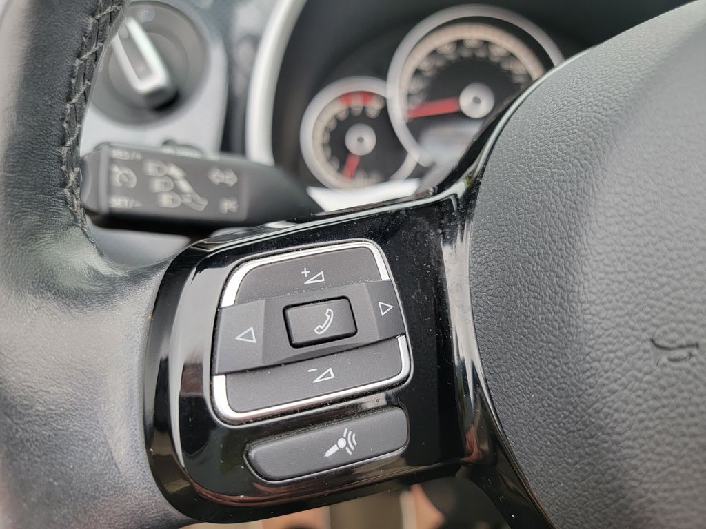 2013 Volkswagen Beetle 2.0 TSi