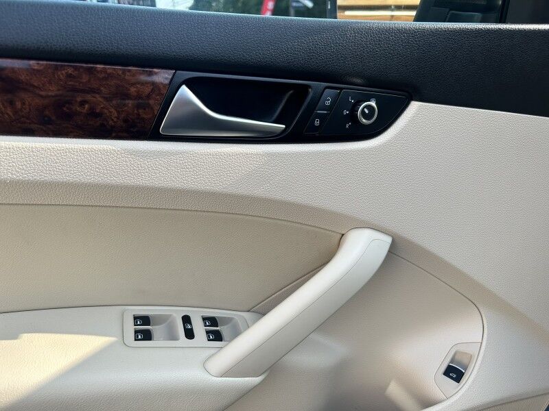 2013 Volkswagen Passat SEL Premium Webster MA 2013 Volkswagen Passat SEL Premium Webster MA