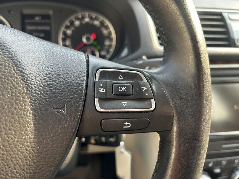2013 Volkswagen Passat SEL Premium Webster MA 2013 Volkswagen Passat SEL Premium Webster MA