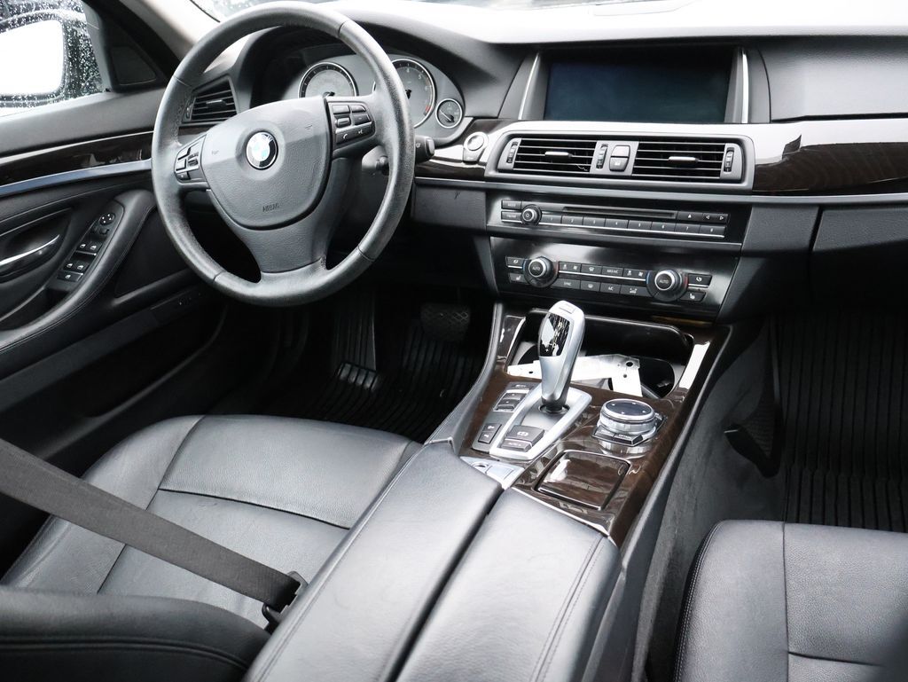 2014 BMW 5 Series 528i xDrive