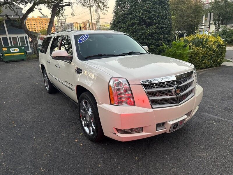 2014 Cadillac Escalade ESV AWD Platinum w/ Preferred Equipment Group 2014 Cadillac Escalade ESV AWD Platinum w/ Preferred Equipment Group
