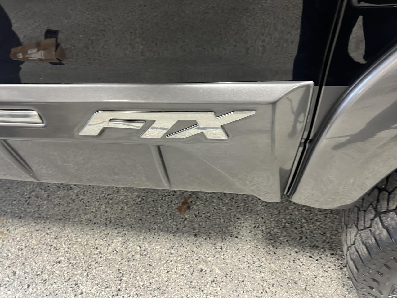 FORDF150 CREW CAB 4X415