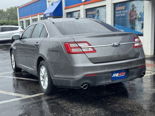 2014 Ford Taurus