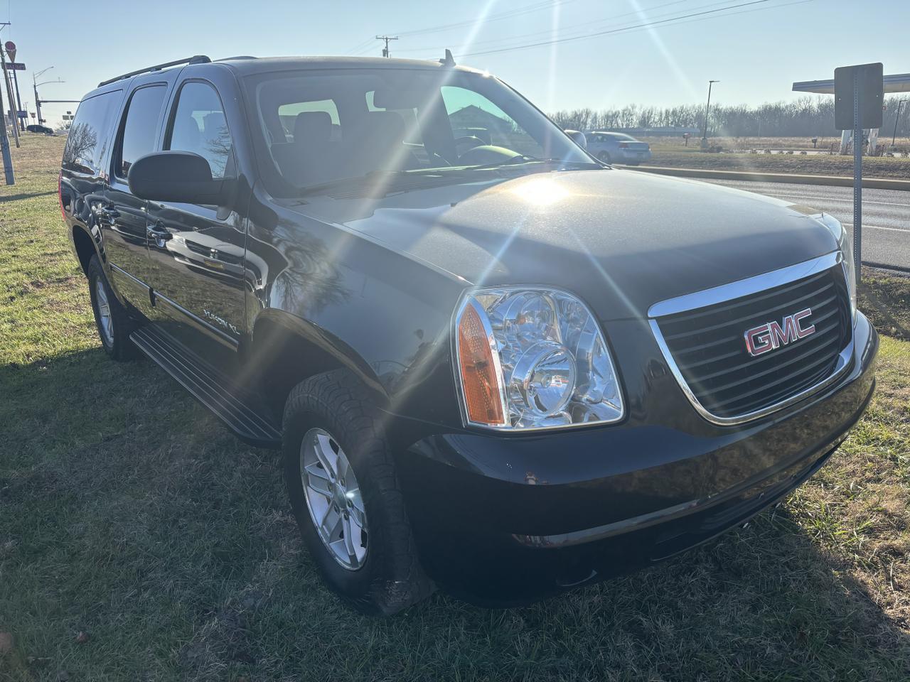 2014 GMC Yukon XL SLE's photo