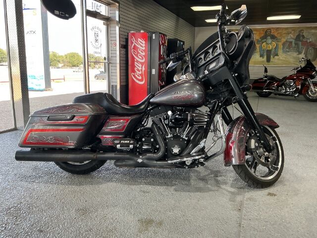 2014 Harley-Davidson FLHXI -
