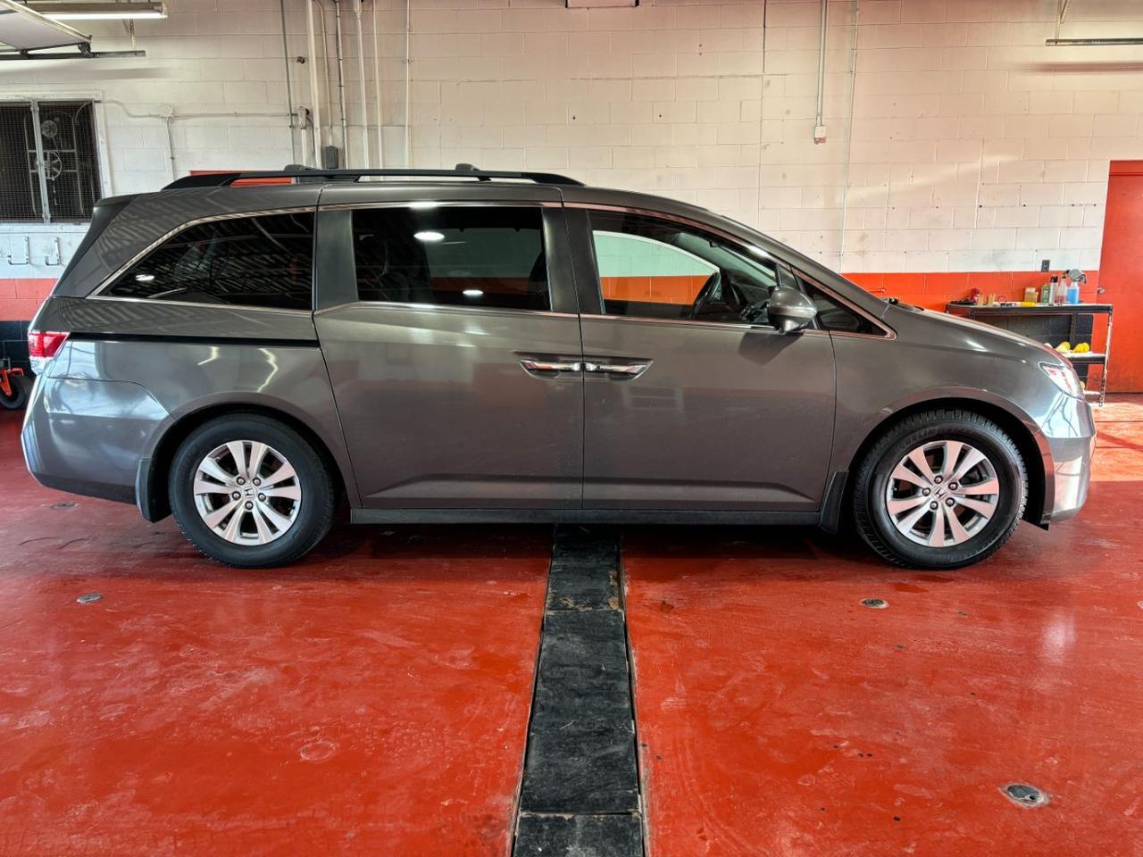 2014 Honda Odyssey EX's photo