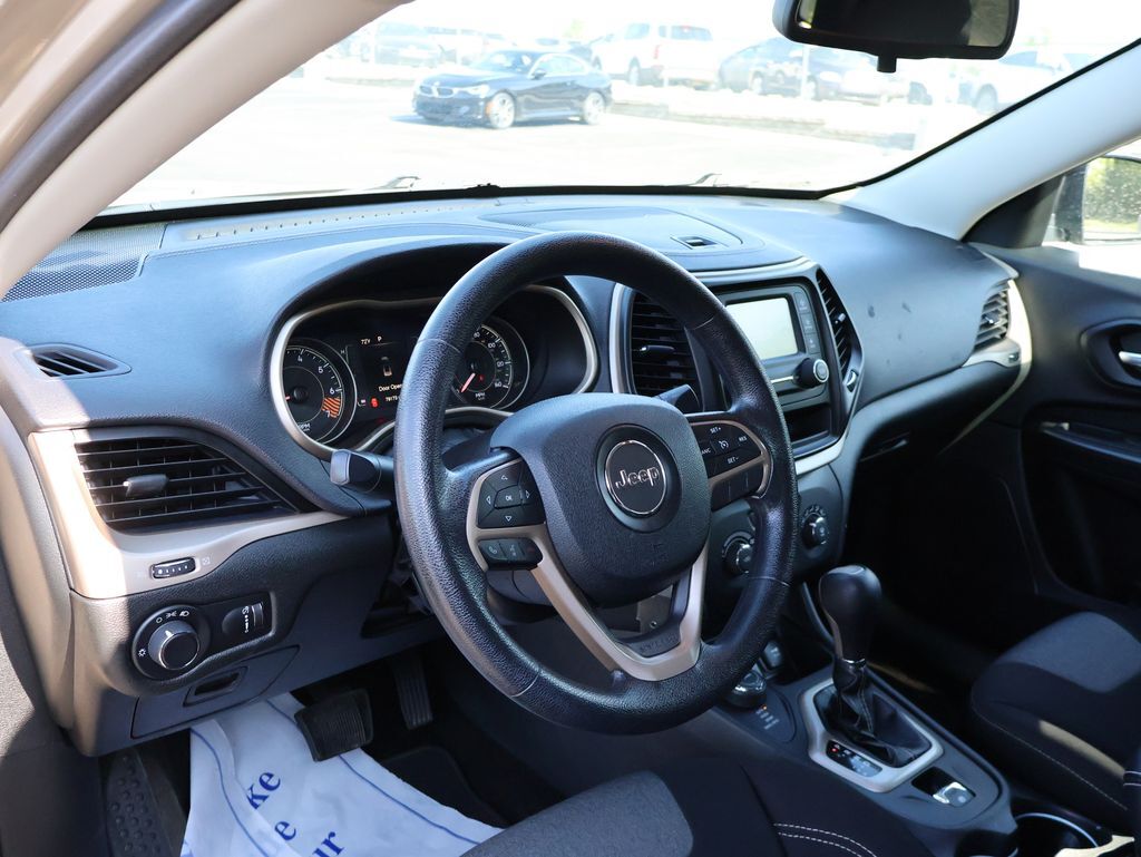2014 Jeep Cherokee Sport