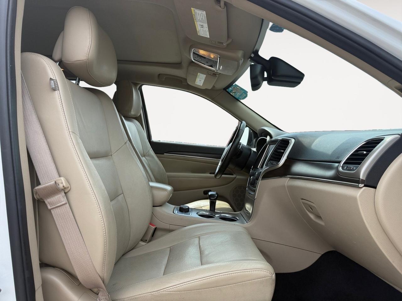 2014 Jeep Grand Cherokee Limited, HEATED/VENTILATED SEATS, HEATED REAR SEATS, MOONROOF, POWER LIFTGATE, UNIVERSAL GARAGE DOOR OPENER, BLUETOOTH, BACKUP CAMERA, POWER/HEATED MIRRORS, REMOTE START, NAVIGATION, PERFECT SPACE FO THE KIDS WHILE STILL LUXURIOS FOR THE PARENTS! Norfolk VA 2014 Jeep Grand Cherokee Limited, HEATED/VENTILATED SEATS, HEATED REAR SEATS, MOONROOF, POWER LIFTGATE, UNIVERSAL GARAGE DOOR OPENER, BLUETOOTH, BACKUP CAMERA, POWER/HEATED MIRRORS, REMOTE START, NAVIGATION, PERFECT SPACE FO THE KIDS WHILE STILL LUXURIOS FOR THE PARENTS! Norfolk VA