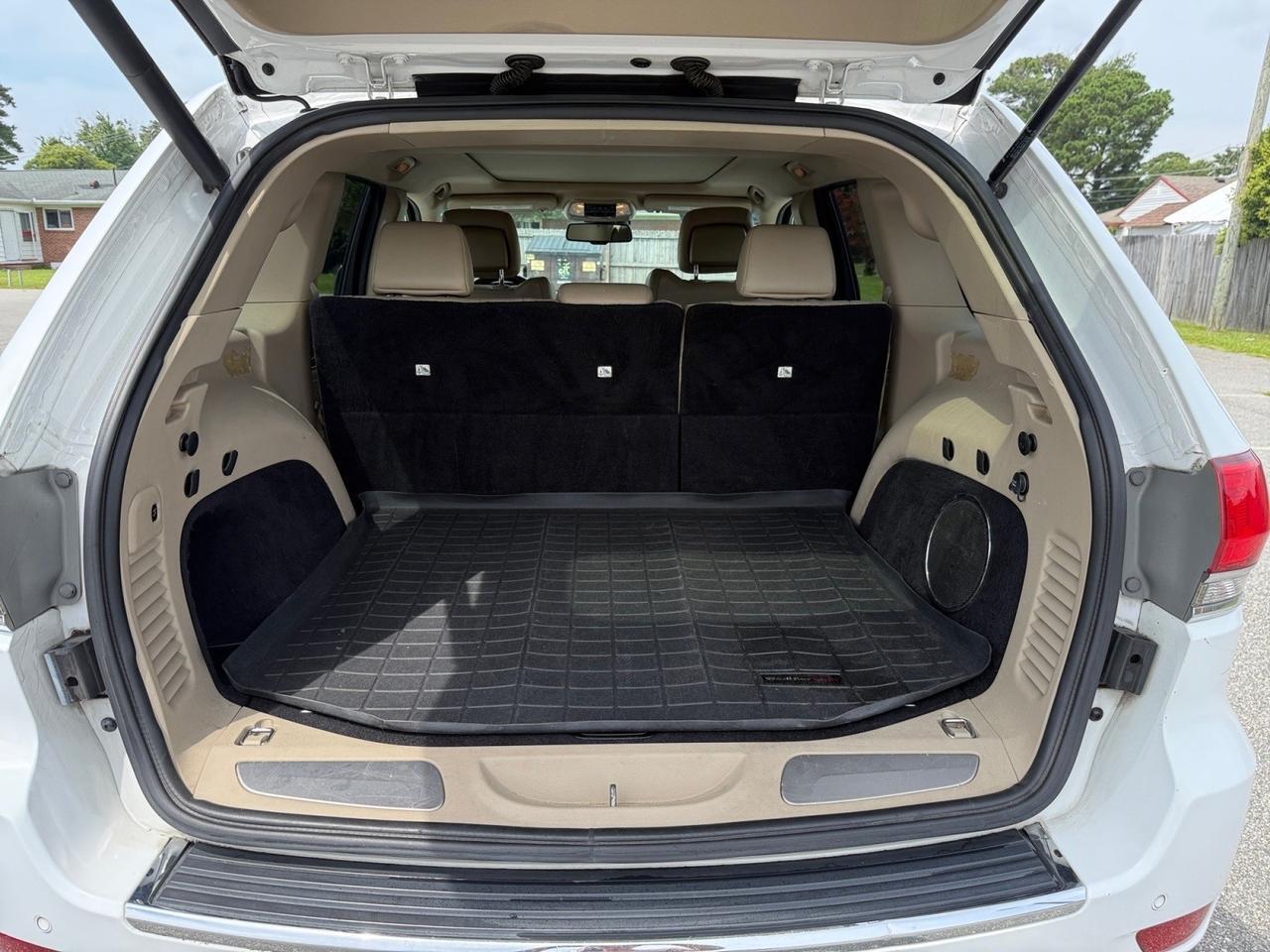 2014 Jeep Grand Cherokee Limited, HEATED/VENTILATED SEATS, HEATED REAR SEATS, MOONROOF, POWER LIFTGATE, UNIVERSAL GARAGE DOOR OPENER, BLUETOOTH, BACKUP CAMERA, POWER/HEATED MIRRORS, REMOTE START, NAVIGATION, PERFECT SPACE FO THE KIDS WHILE STILL LUXURIOS FOR THE PARENTS! Norfolk VA 2014 Jeep Grand Cherokee Limited, HEATED/VENTILATED SEATS, HEATED REAR SEATS, MOONROOF, POWER LIFTGATE, UNIVERSAL GARAGE DOOR OPENER, BLUETOOTH, BACKUP CAMERA, POWER/HEATED MIRRORS, REMOTE START, NAVIGATION, PERFECT SPACE FO THE KIDS WHILE STILL LUXURIOS FOR THE PARENTS! Norfolk VA