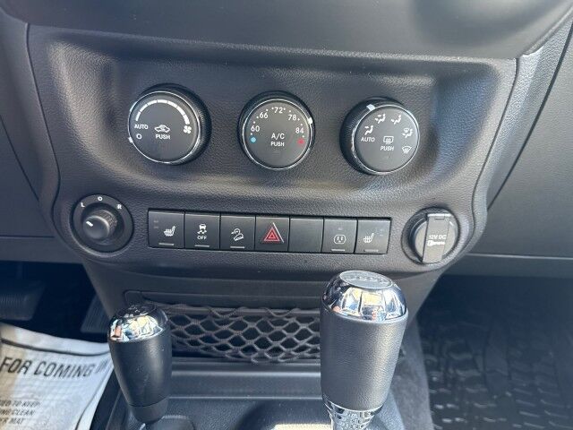 2014 Jeep Wrangler Unlimited Altitude Springfield IL 2014 Jeep Wrangler Unlimited Altitude Springfield IL
