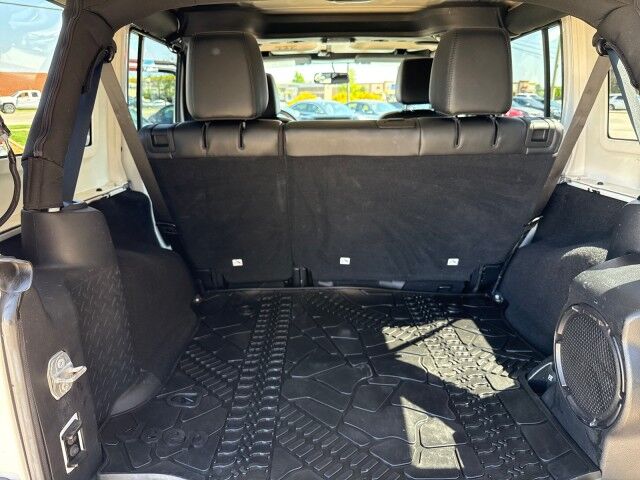 2014 Jeep Wrangler Unlimited Altitude Springfield IL 2014 Jeep Wrangler Unlimited Altitude Springfield IL