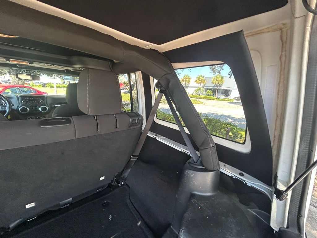 2014 Jeep Wrangler Unlimited Sahara Tampa FL