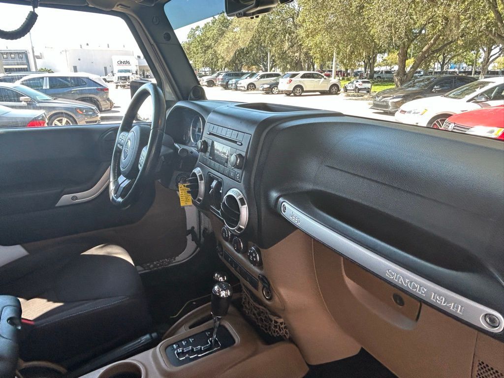 2014 Jeep Wrangler Unlimited Sahara Tampa FL
