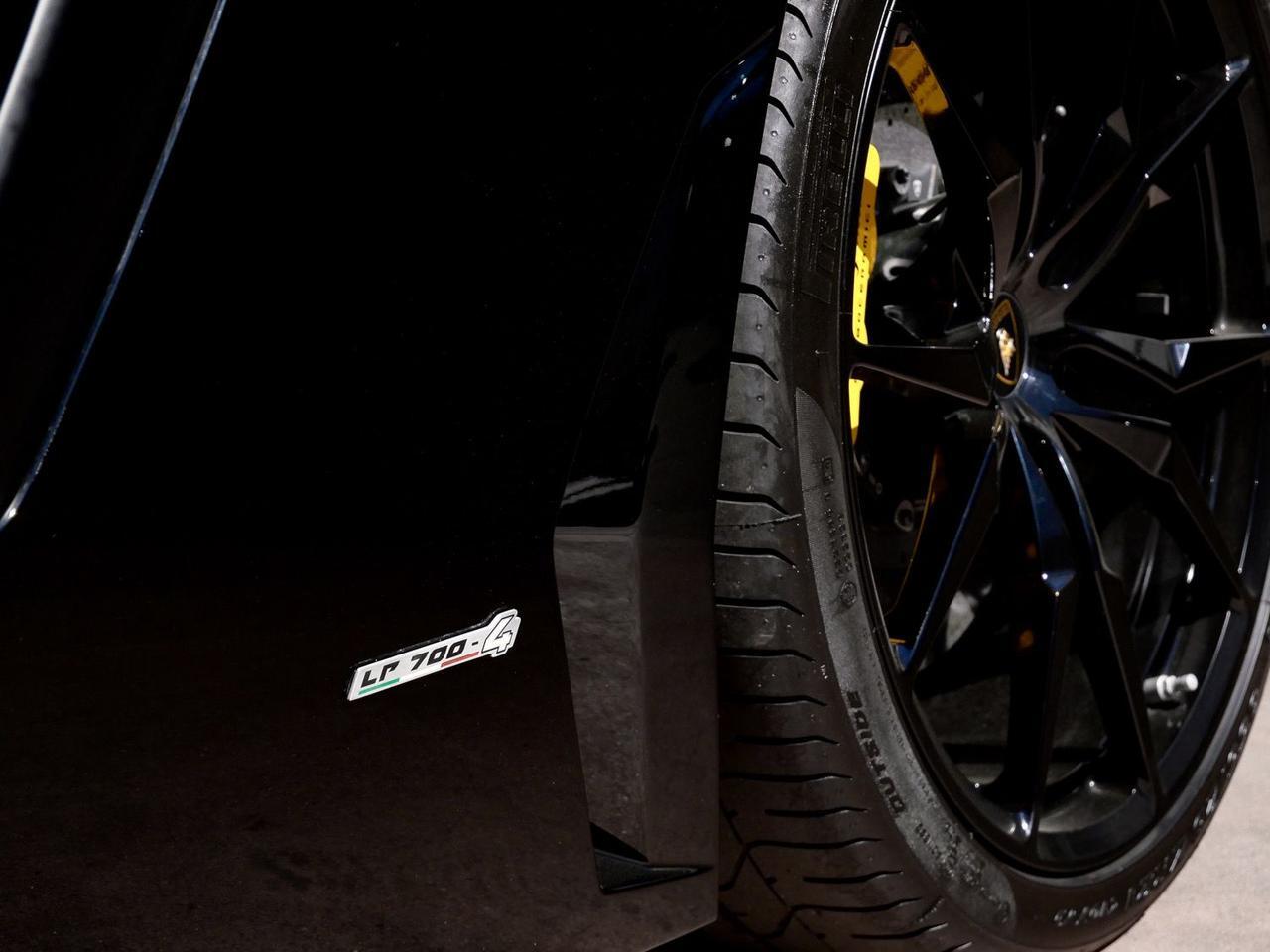 2014 Lamborghini Aventador Roadster LP700-4 LP700-4 Lawrence KS