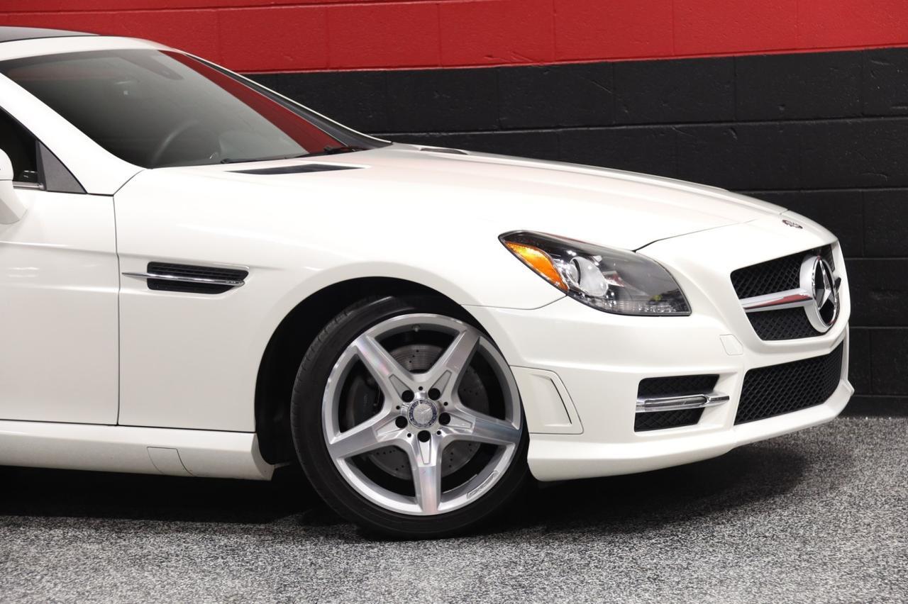 2014 Mercedes-Benz SLK 250 AMG Sport Pkg 2dr Roadster 2014 Mercedes-Benz SLK 250 AMG Sport Pkg 2dr Roadster
