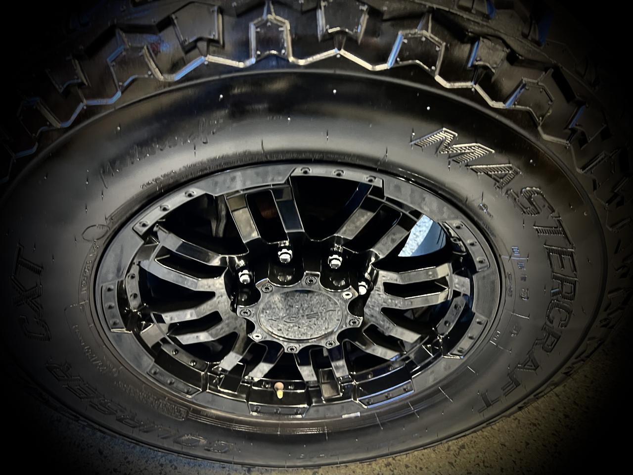 RAM2500 CREW CAB 4X413