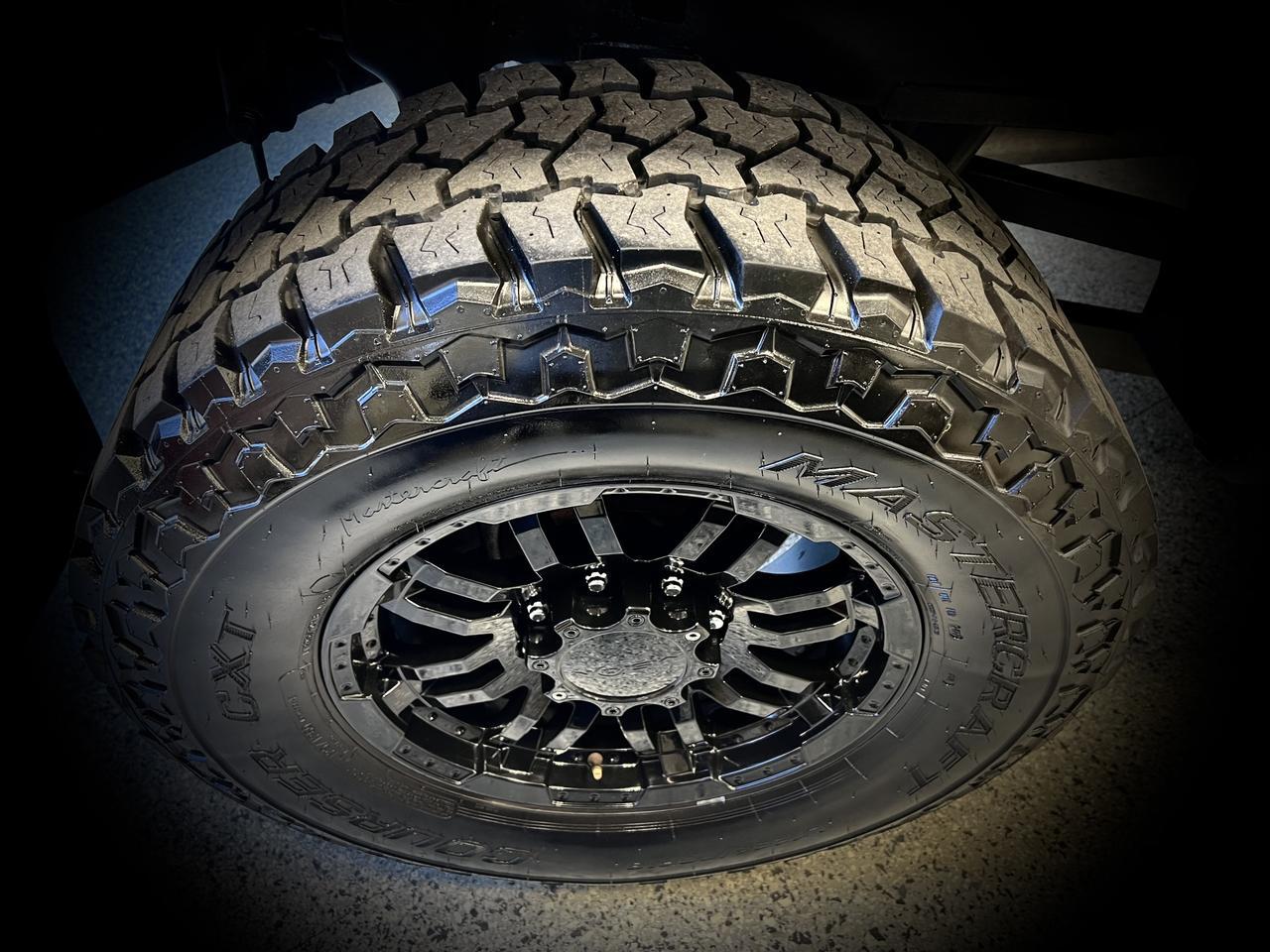 RAM2500 CREW CAB 4X412