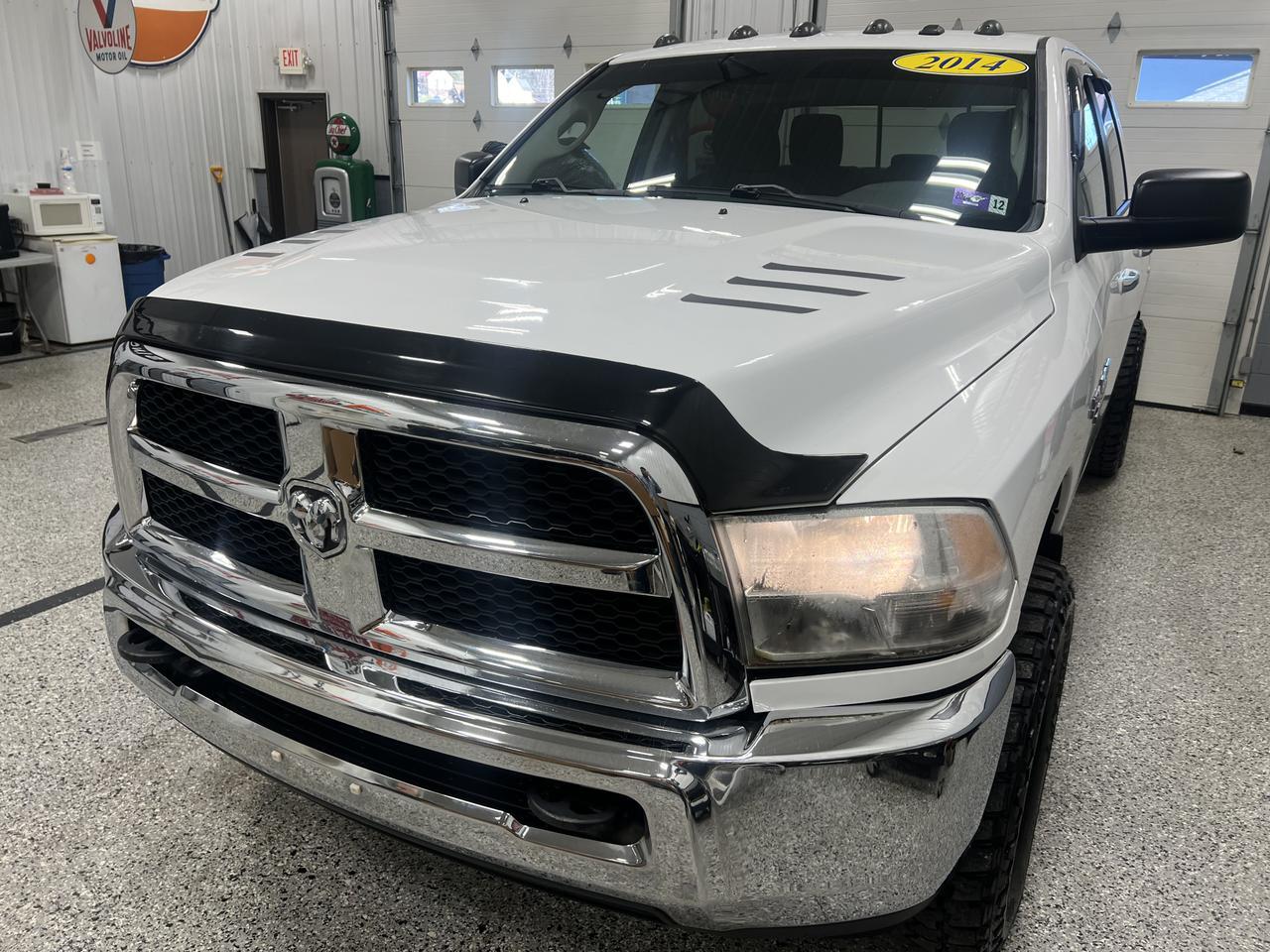 RAM2500 CREW CAB 4X45
