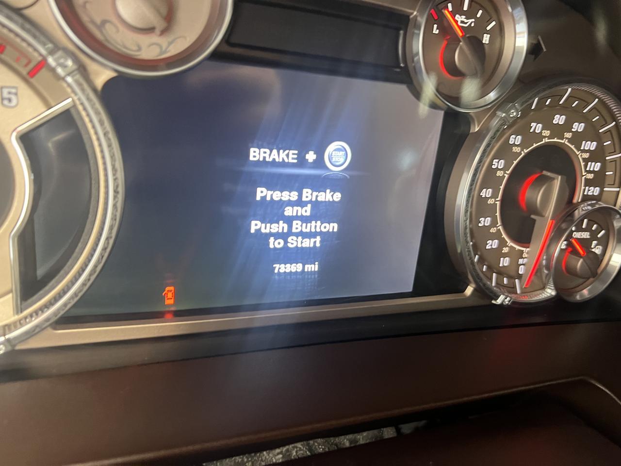 RAM3500 MEGA CAB 4X425