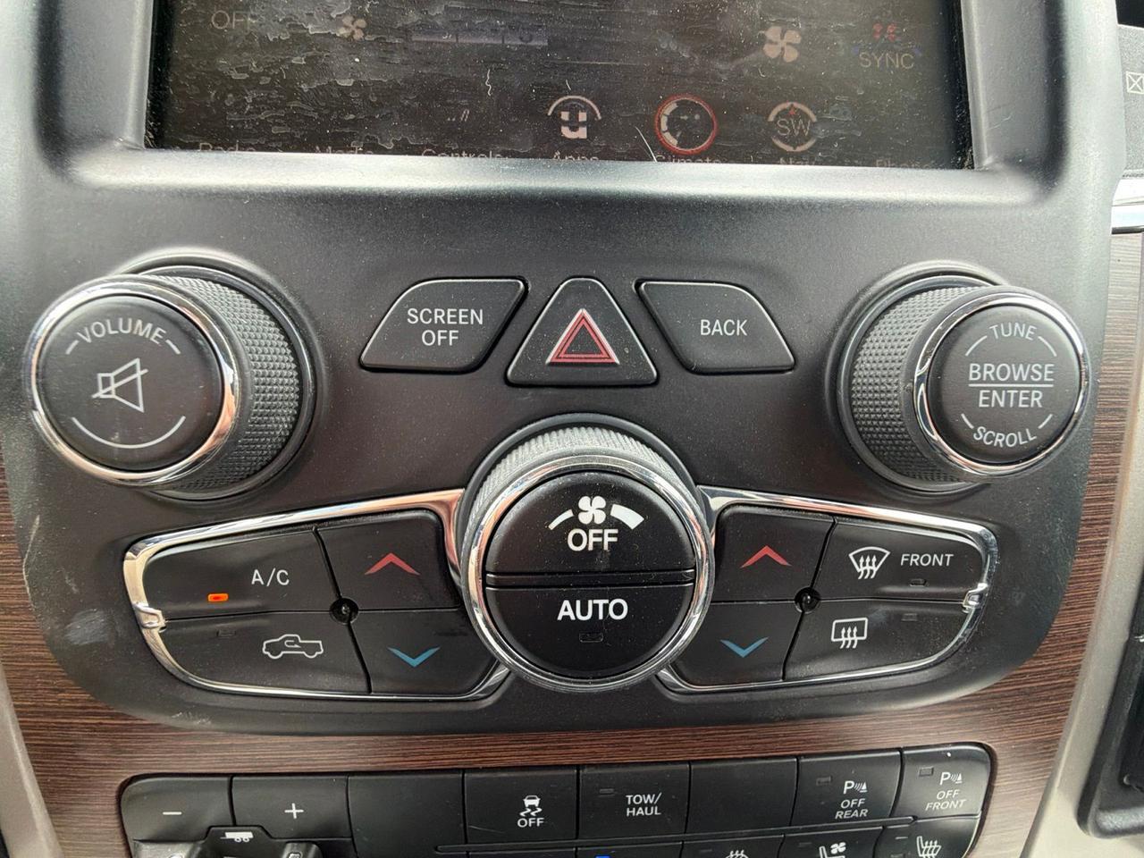 2014 Ram 1500 Laramie Watertown SD 2014 Ram 1500 Laramie Watertown SD