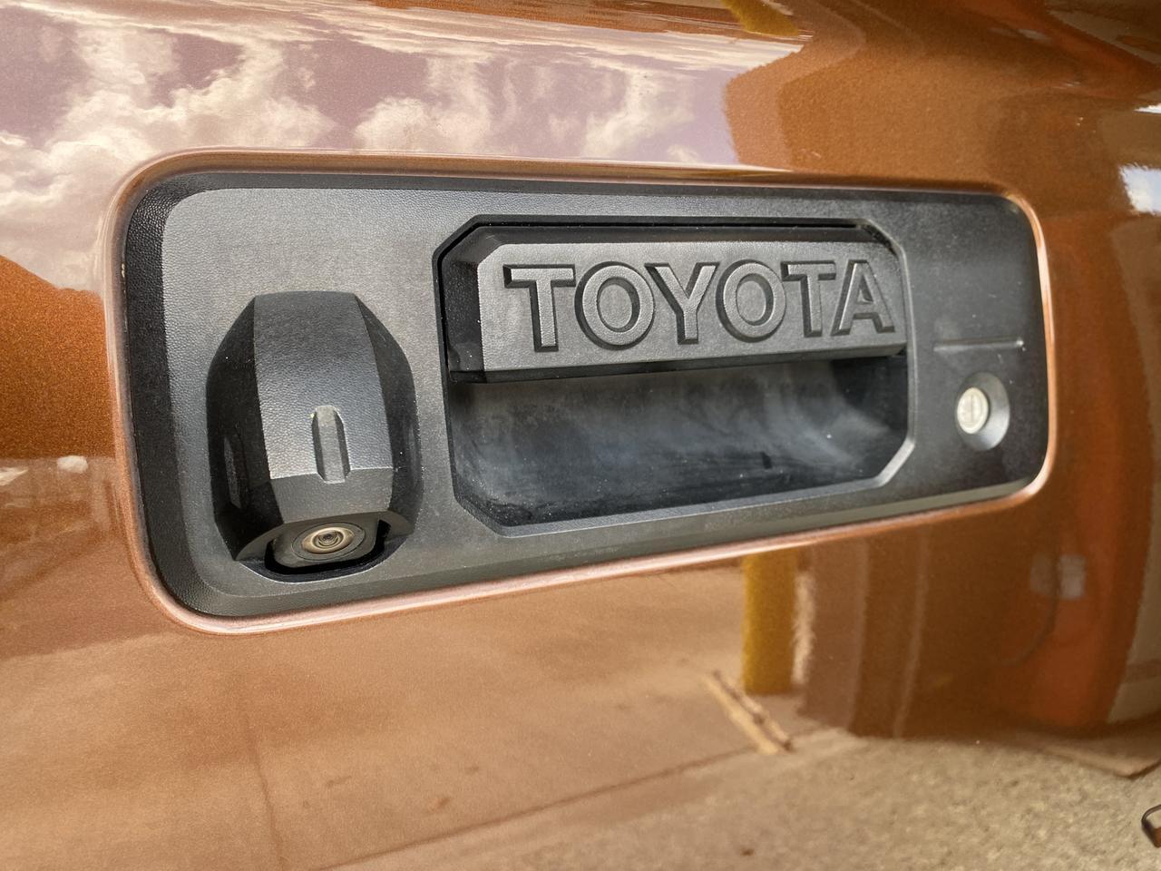 TOYOTATUNDRA DOUBLE CAB 4X48