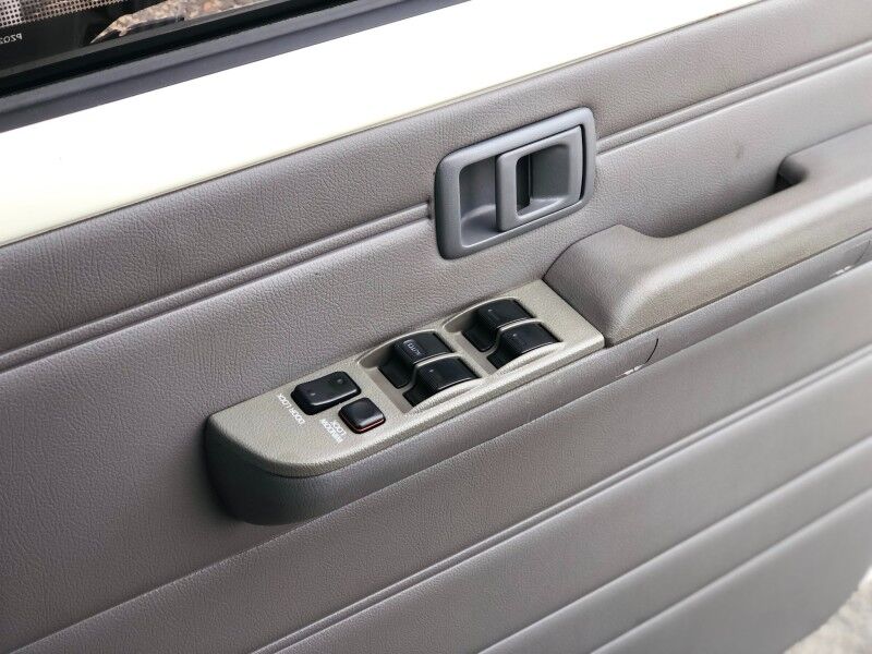 2014 Toyota Landcruiser (4.2L Diesel) Vaitele 2014 Toyota Landcruiser (4.2L Diesel) Vaitele