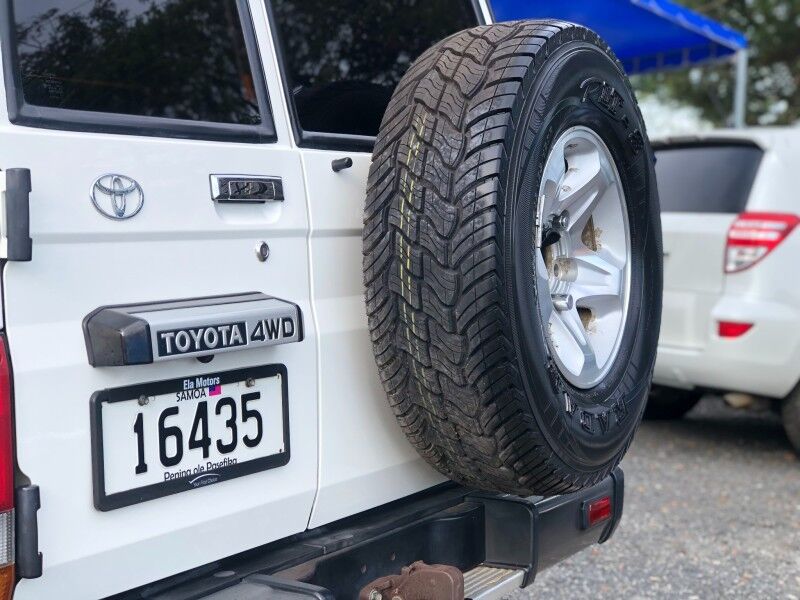 2014 Toyota Landcruiser (4.2L Diesel) Vaitele 2014 Toyota Landcruiser (4.2L Diesel) Vaitele