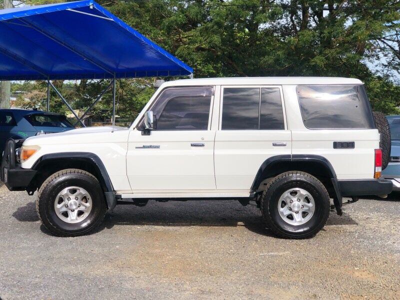 2014 Toyota Landcruiser (4.2L Diesel) Vaitele 2014 Toyota Landcruiser (4.2L Diesel) Vaitele