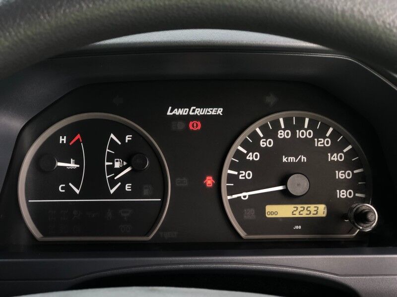 2014 Toyota Landcruiser (4.2L Diesel) Vaitele 2014 Toyota Landcruiser (4.2L Diesel) Vaitele