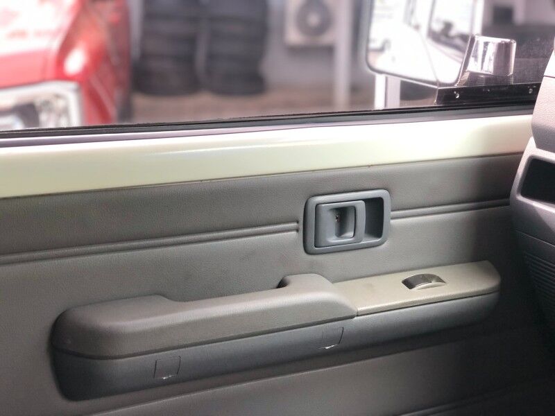 2014 Toyota Landcruiser (4.2L Diesel) Vaitele 2014 Toyota Landcruiser (4.2L Diesel) Vaitele