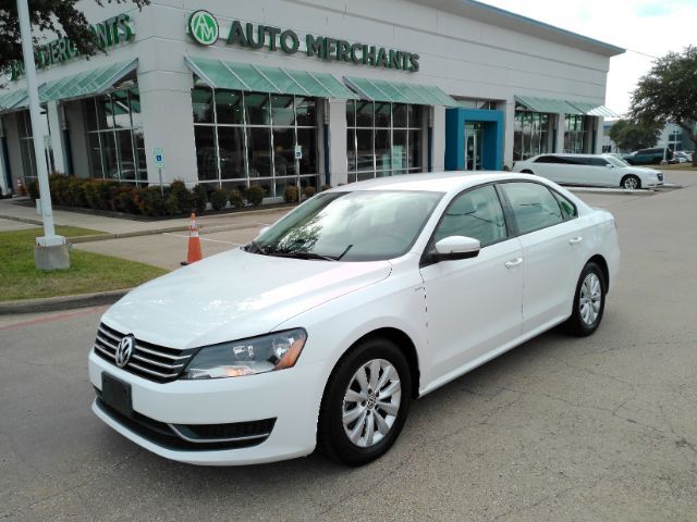 2014 Volkswagen Passat S