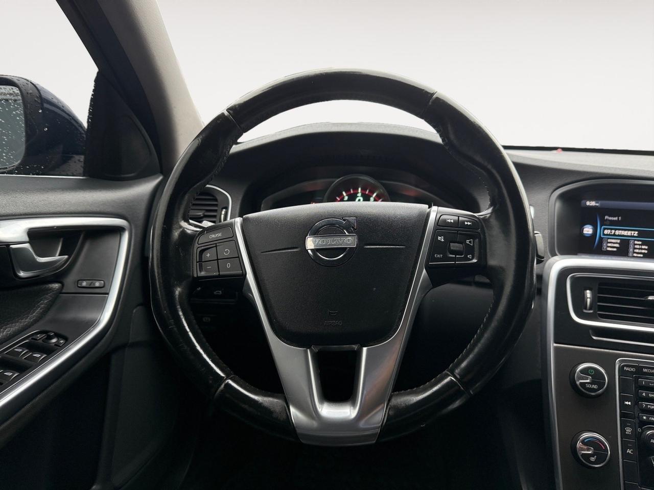 2014 Volvo S60 T5 Premier Plus, HEATED SEATS, SUNROOF, KEYLESS START, POWER MIRRORS, BLUETOOTH, LOW MILES, COME AND TEST DRIVE THIS VOLVO TODAY! Norfolk VA 2014 Volvo S60 T5 Premier Plus, HEATED SEATS, SUNROOF, KEYLESS START, POWER MIRRORS, BLUETOOTH, LOW MILES, COME AND TEST DRIVE THIS VOLVO TODAY! Norfolk VA