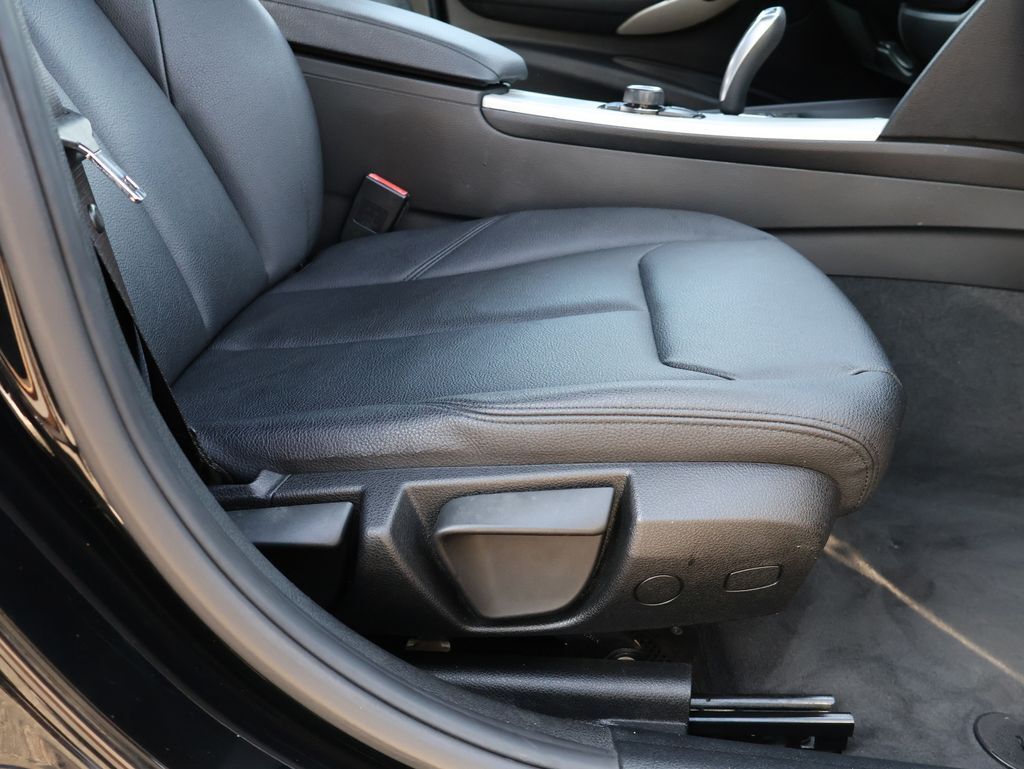 2015 BMW 3 Series 320i