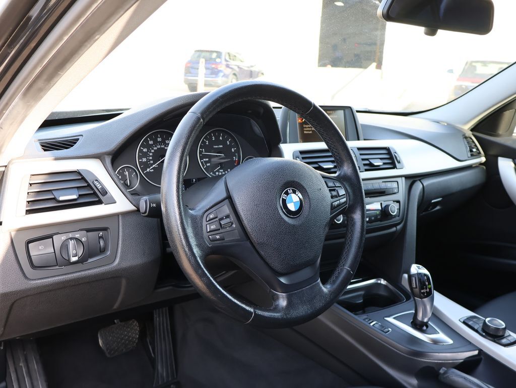 2015 BMW 3 Series 320i