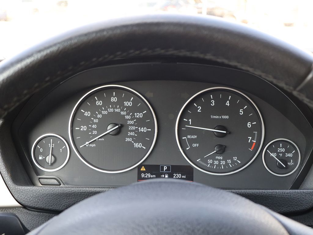 2015 BMW 3 Series 320i