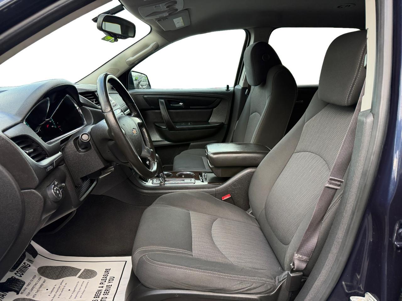 2015 CHEVROLET TRAVERSE 1LT Kansas City MO 2015 CHEVROLET TRAVERSE 1LT Kansas City MO