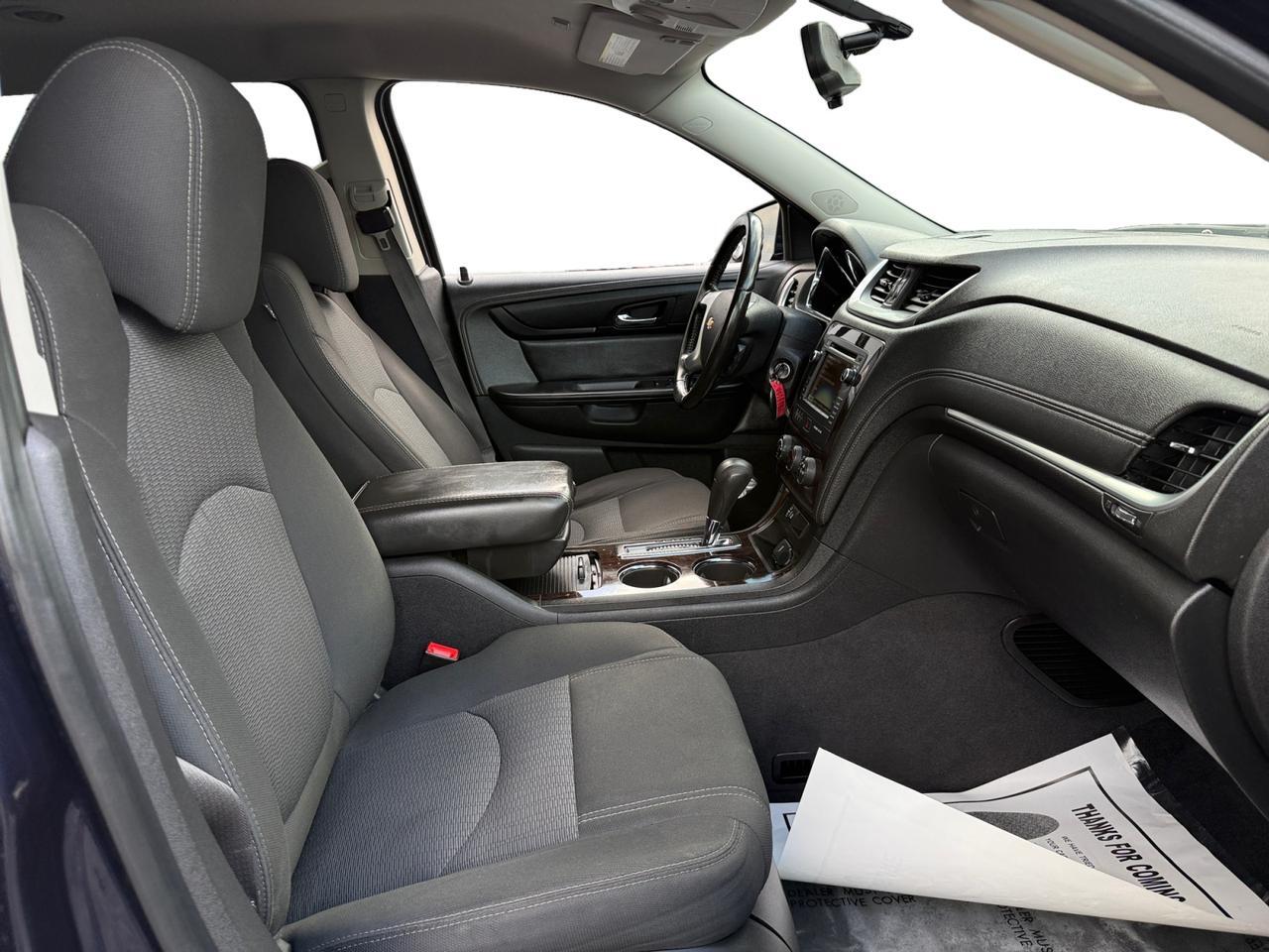 2015 CHEVROLET TRAVERSE 1LT Kansas City MO 2015 CHEVROLET TRAVERSE 1LT Kansas City MO