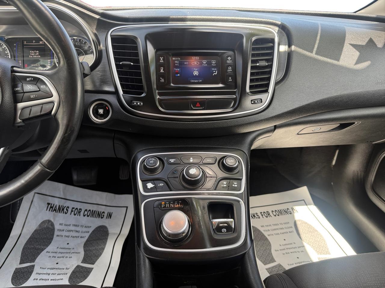 2015 CHRYSLER 200 LIMITED Kansas City MO 2015 CHRYSLER 200 LIMITED Kansas City MO
