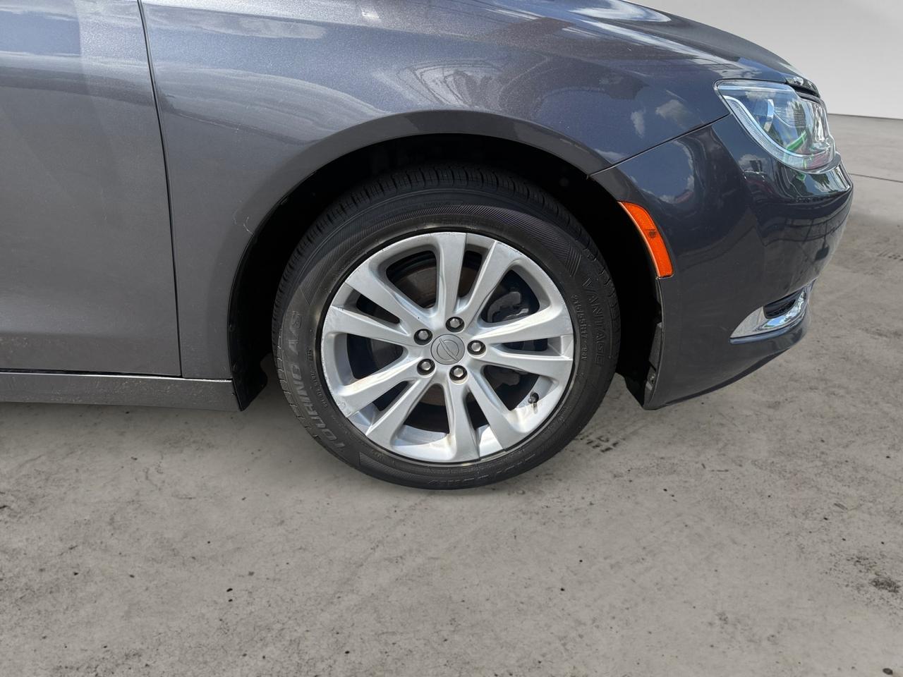 2015 CHRYSLER 200 LIMITED Kansas City MO 2015 CHRYSLER 200 LIMITED Kansas City MO