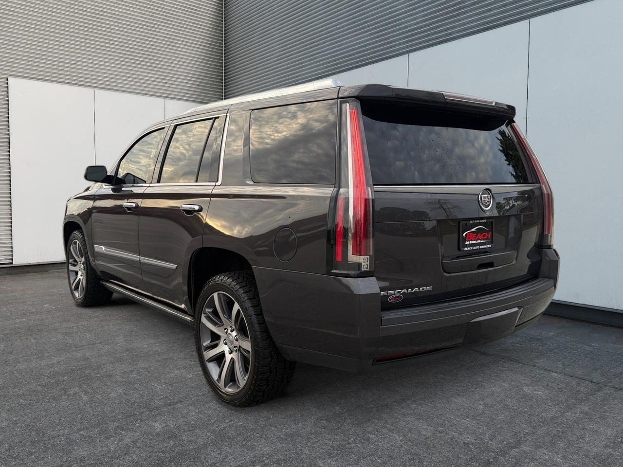 2015 Cadillac Escalade Premium, HEATED AND VENTILATED SEATS, HEATED REAR SEATS, POWER RUNNING BOARDS, SUNROOF, BOSE SPEAKERS, ALL WEATHER FLOOR MATS, CAPTAINS CHAIRS, 3RD ROW, REMOTE START, POWER FOLDING MIRRORS, THE PERFECT FAMILY VEHICLE! Norfolk VA 2015 Cadillac Escalade Premium, HEATED AND VENTILATED SEATS, HEATED REAR SEATS, POWER RUNNING BOARDS, SUNROOF, BOSE SPEAKERS, ALL WEATHER FLOOR MATS, CAPTAINS CHAIRS, 3RD ROW, REMOTE START, POWER FOLDING MIRRORS, THE PERFECT FAMILY VEHICLE! Norfolk VA