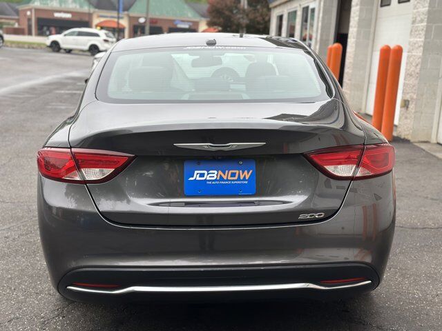 2015 Chrysler 200