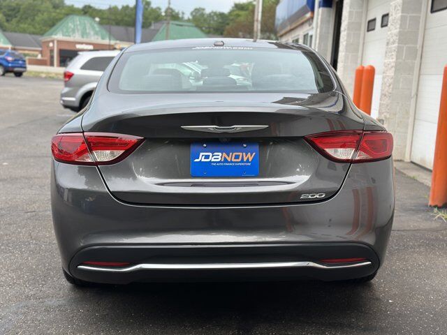 2015 Chrysler 200
