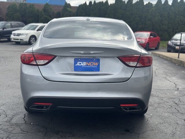 2015 Chrysler 200