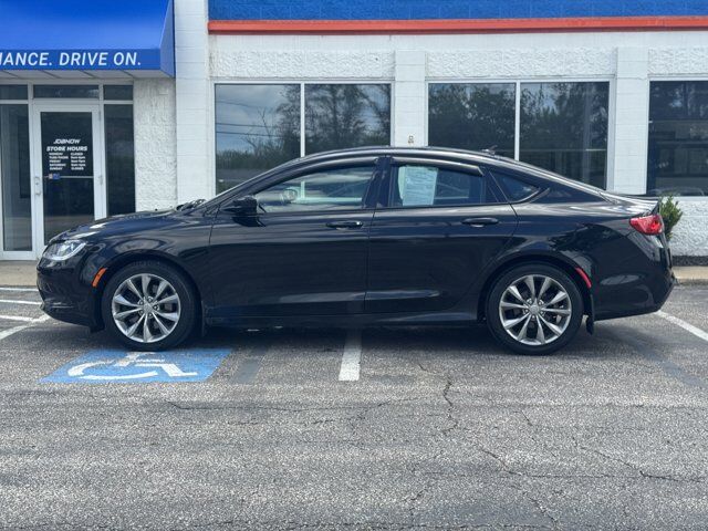2015 Chrysler 200