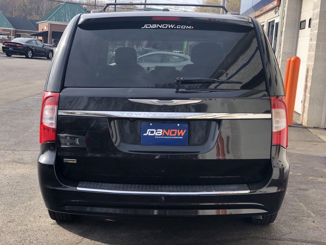 2015 Chrysler Town & Country