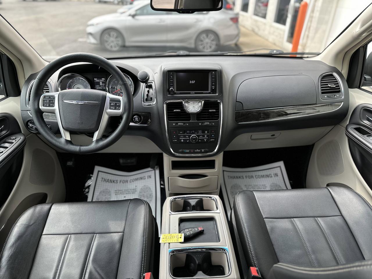 2015 Chrysler Town & Country