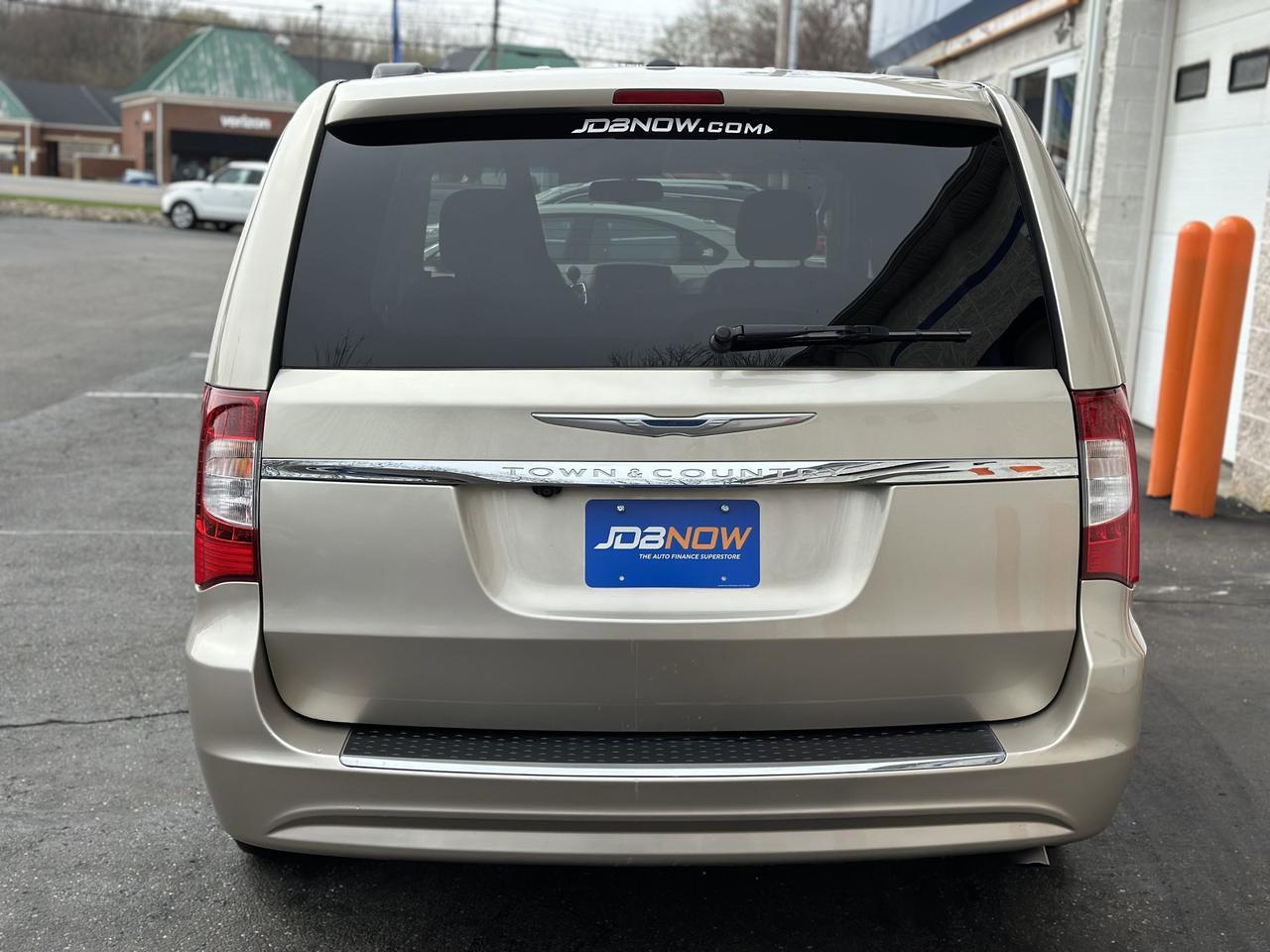 2015 Chrysler Town & Country