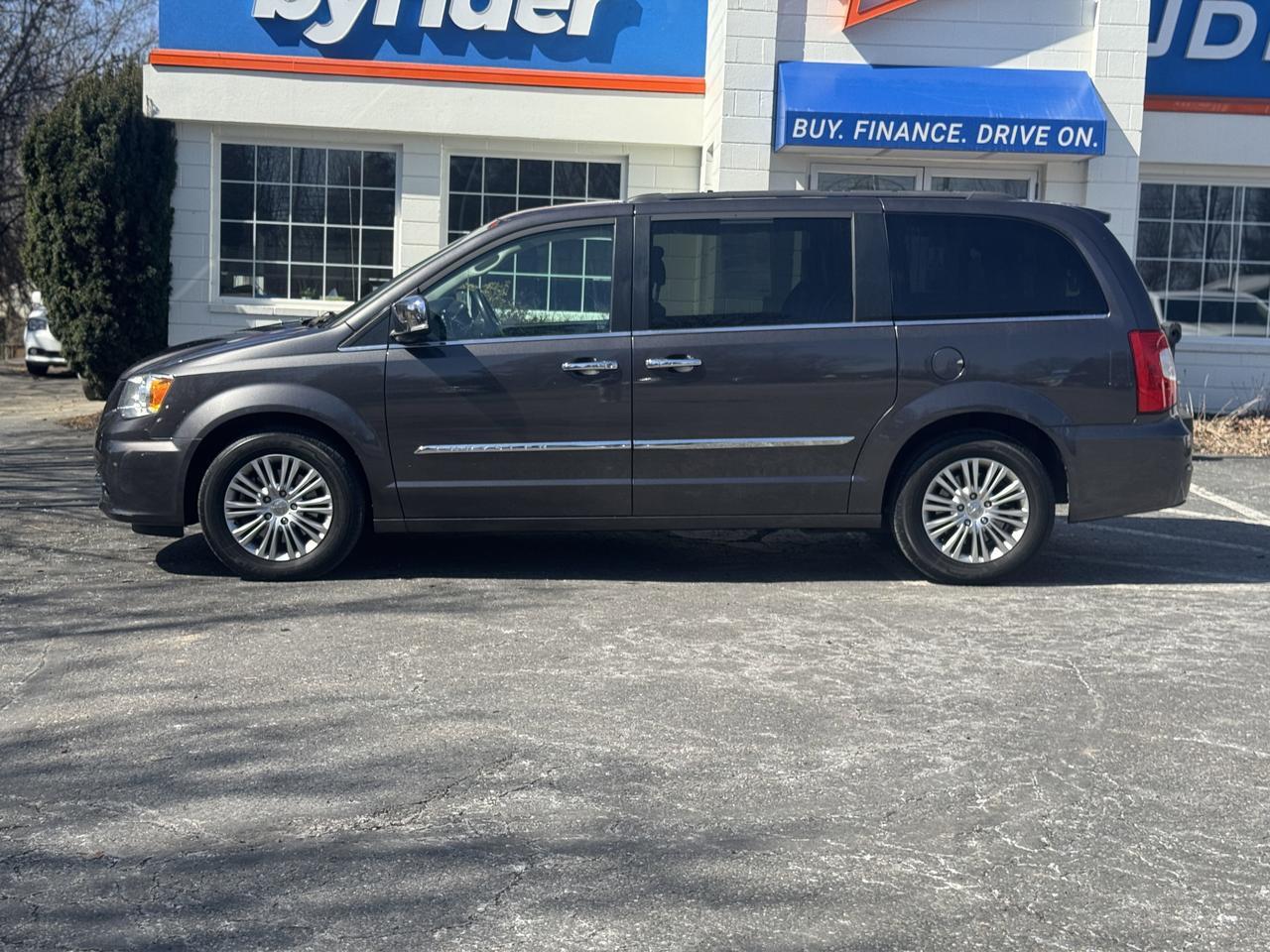 2015 Chrysler Town & Country